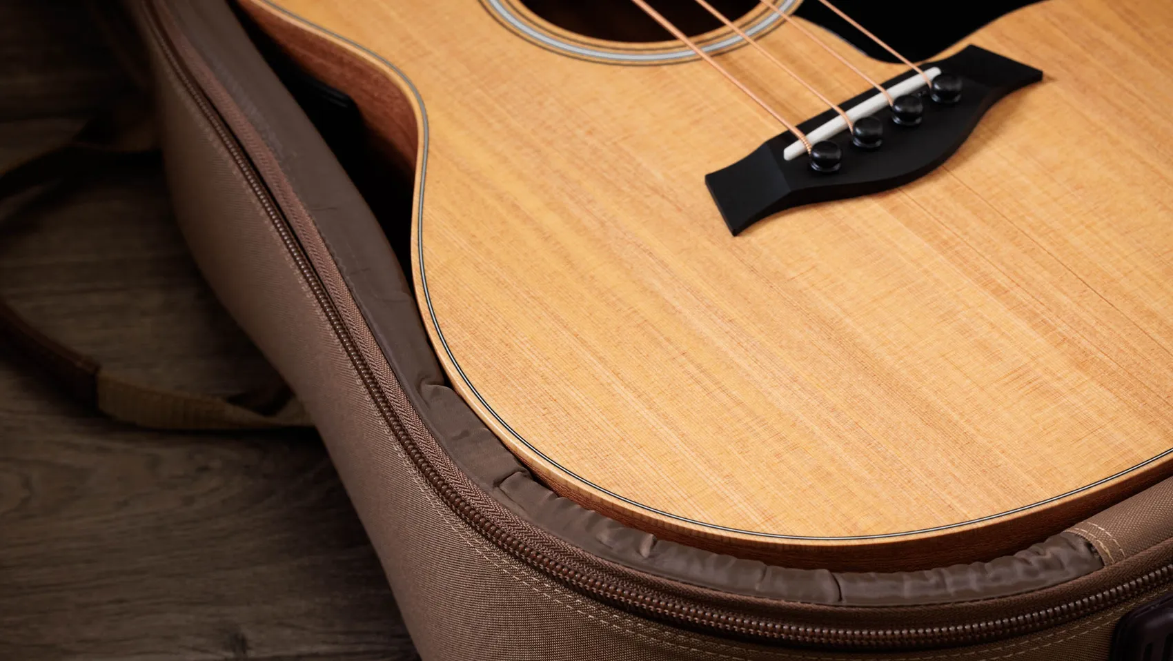 GS Mini-e Bass Layered Sapele Acoustic-Electric Guitar | Taylor
